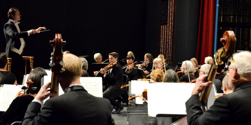 Elliot Moore with the Longmont Symphony 2_preview.smiling_elk