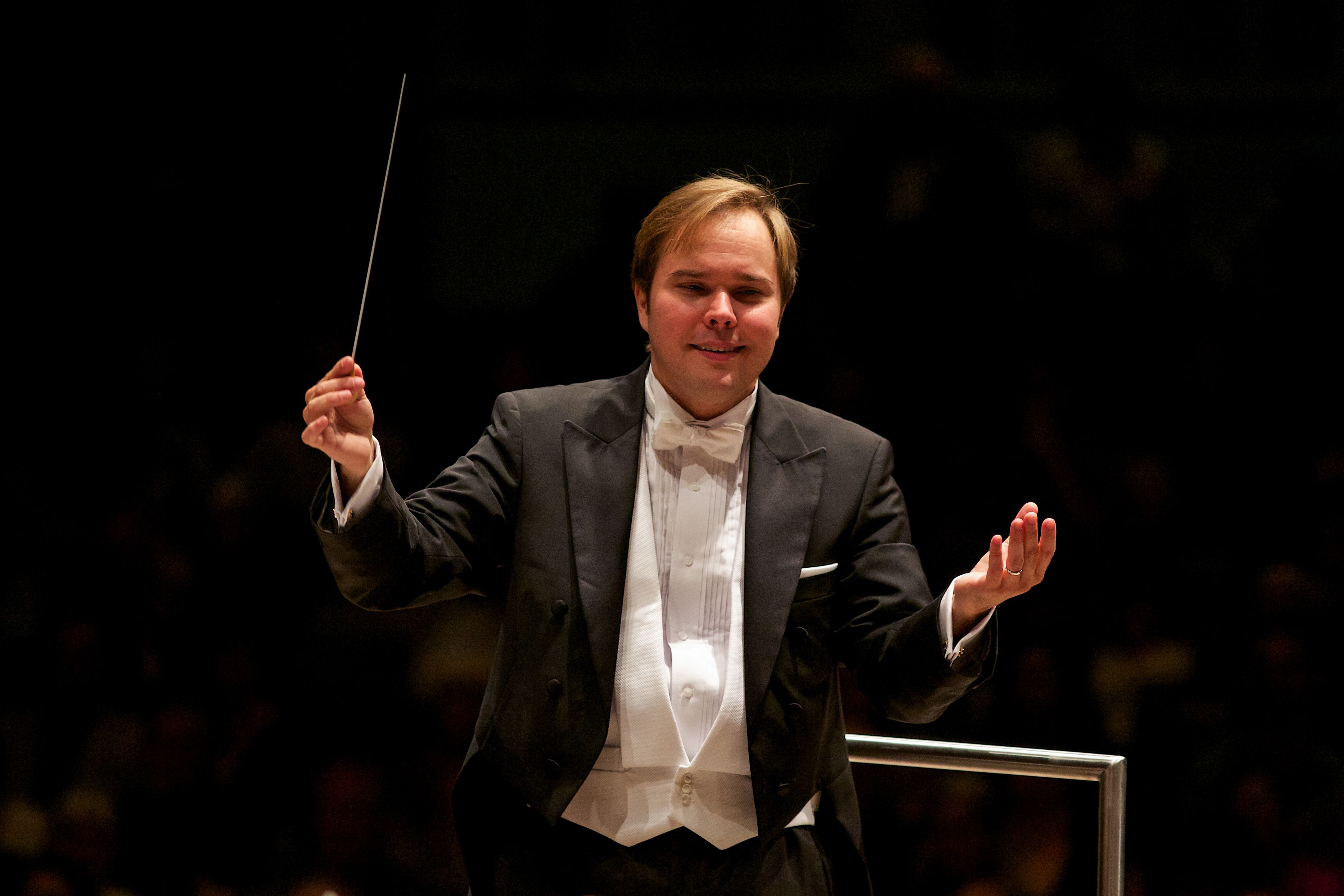 marcelo_lehninger_-_gr_symphony_music_director_3