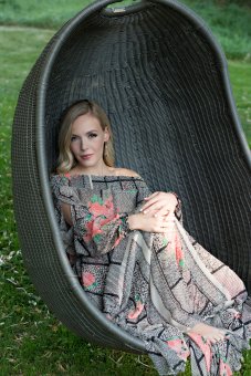 Mina+Gajić+vertical copy